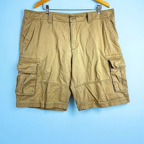 Old Navy Men's 40 Cargo Pocket Khaki Shorts 11”Inseam Flat Front Beige Y2K Skate - Picture 1 of 5